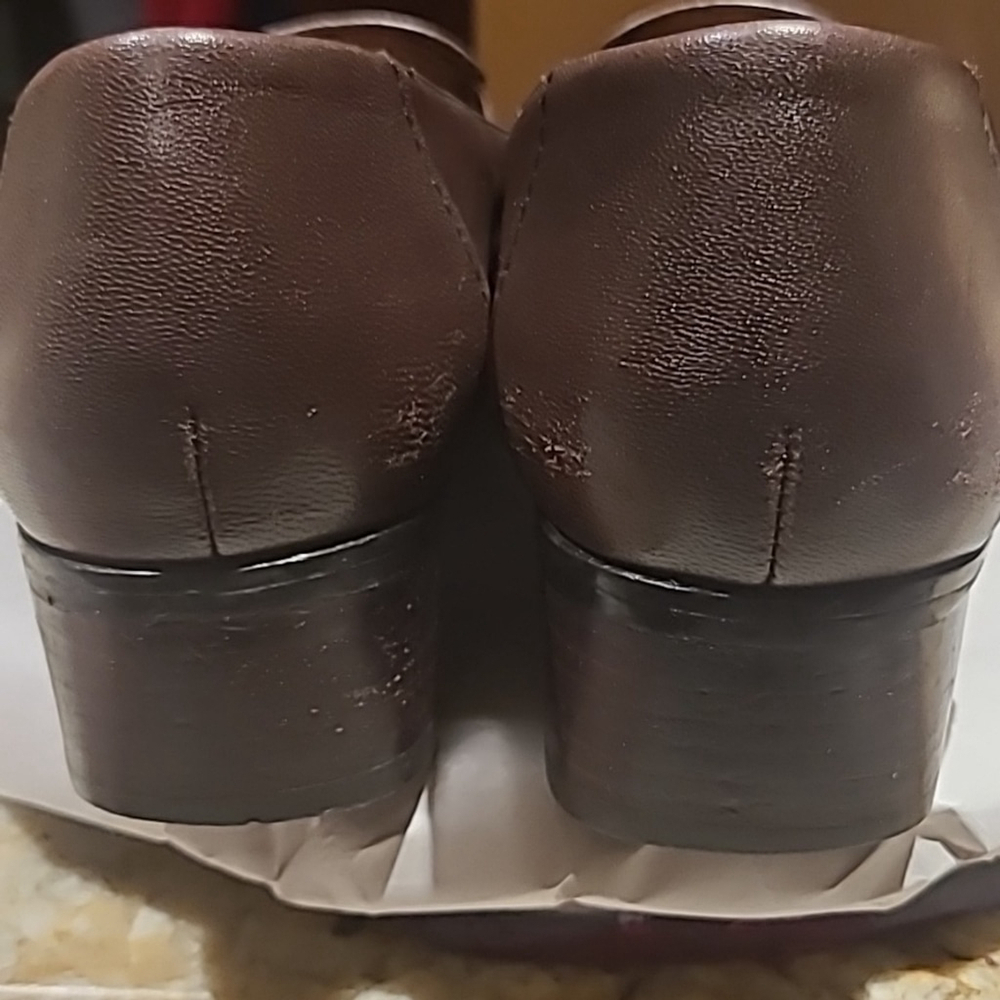 Trotters "Allison" Mocha Leather loafers with block heel. Sz. 10 N. (#1592) - Picture 11 of 12